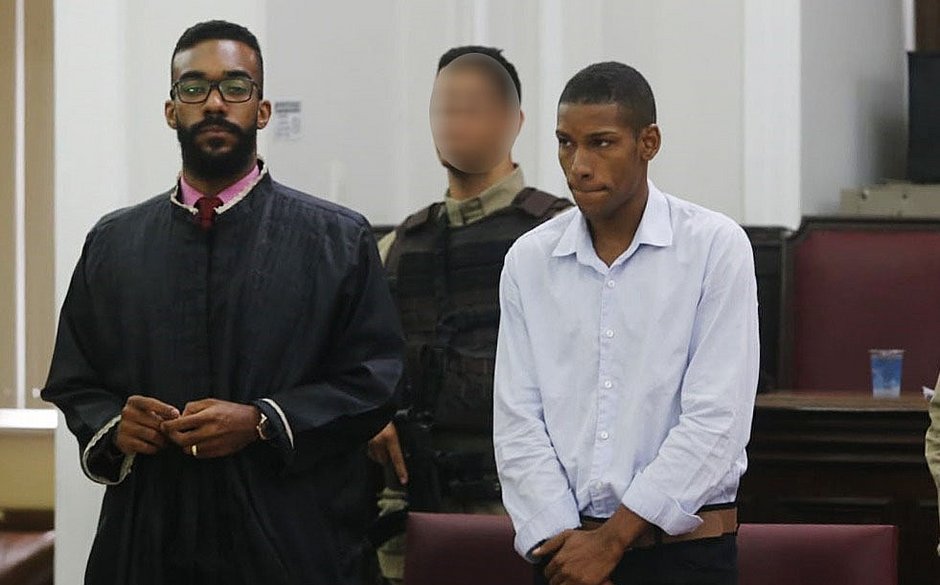 Segundo a delegada Carmen Dolores, Edson possuia histórico de agressão – além de ter baleado uma pessoa, já respondeu por violência doméstica.(Foto: Marina Silva/CORREIO) Segundo a delegada Carmen Dolores, Edson possuia histórico de agressão – além de ter baleado uma pessoa, já respondeu por violência doméstica.(Foto: Marina Silva/CORREIO)